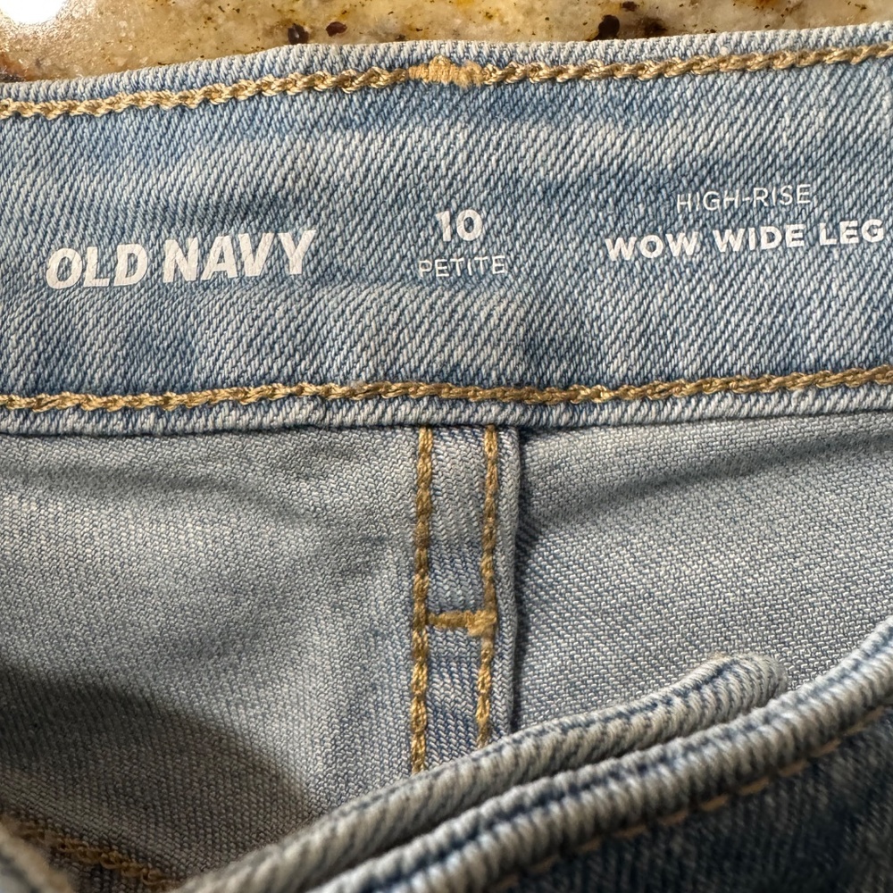 NWT - Old Navy High-rise WOW wide leg jeans Light Wash- size 10 Petite - Picture 3 of 10